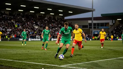 La afición inglesa rinde homenaje al Tri
