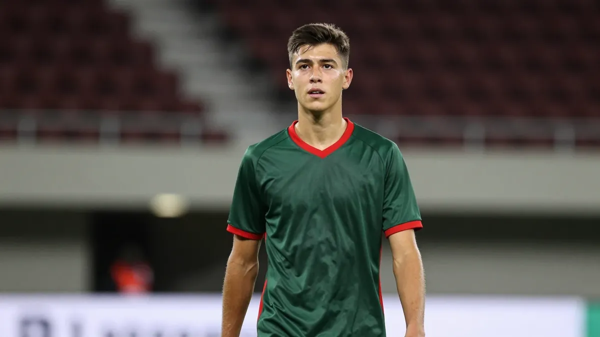 Yan Diomande, 19 años, se convirtió en el fichaje más caro del Real Madrid con un pago de 125 millones de euros, tras una...