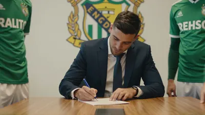 El Tri rompe tradición y nombra a Rafael Márquez como DT