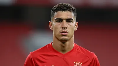 La Selección Mexicana suma tres novedades: convocatorias juveniles, un fichaje en Inglaterra y un nuevo director técnico...
